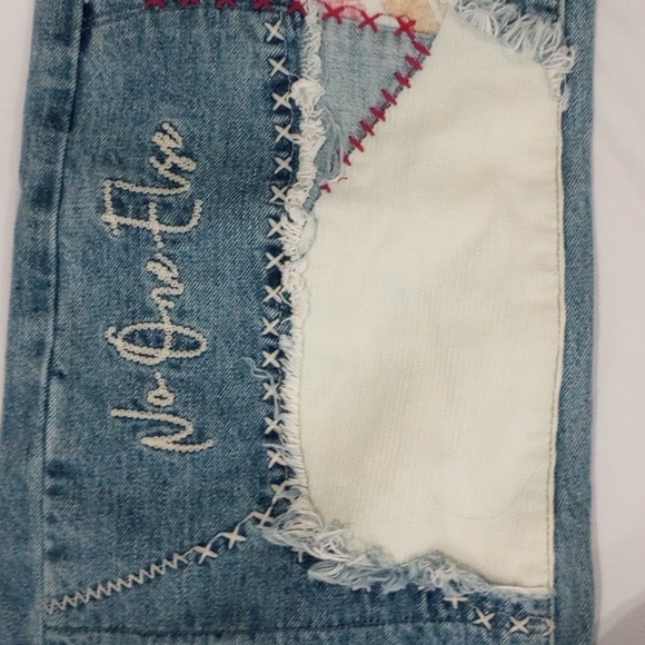 No One Else Patch Work blue jeans.( Pre-owned) Waist: 26 inseam: 28. - Picture 2 of 8